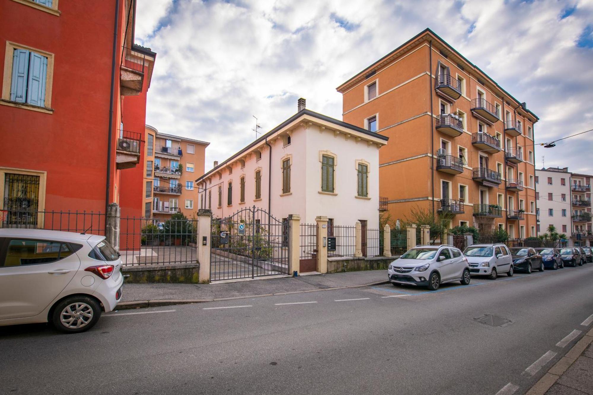 Residenza Impero Bezzecca Lägenhet Verona Exteriör bild